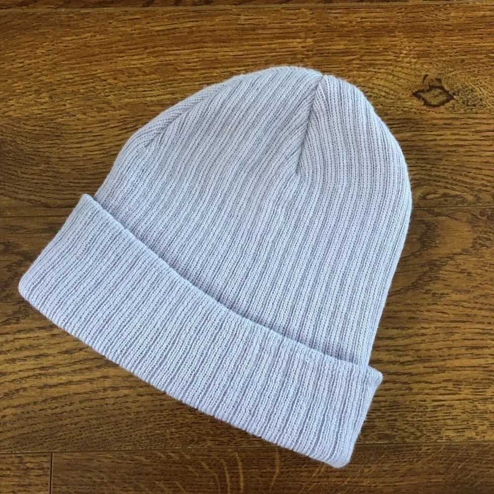 Lavender lightweight knit beanie